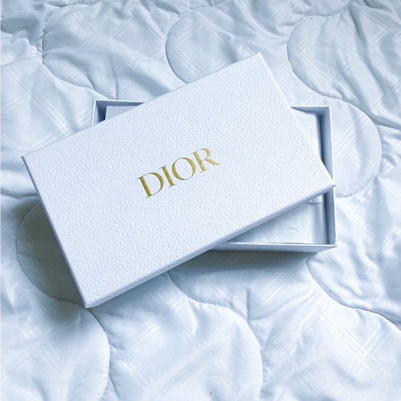 Dior Gift Box - Picture 2 of 3